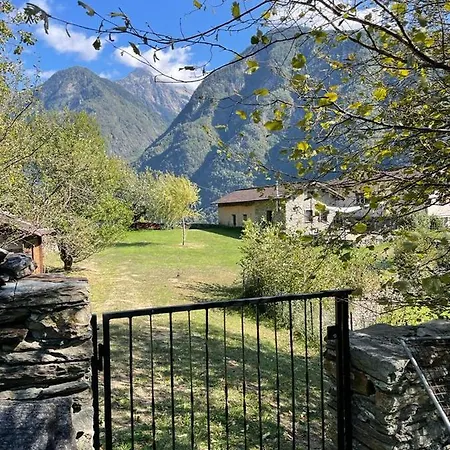 Rustico A Roveredo Gr Exterior photo